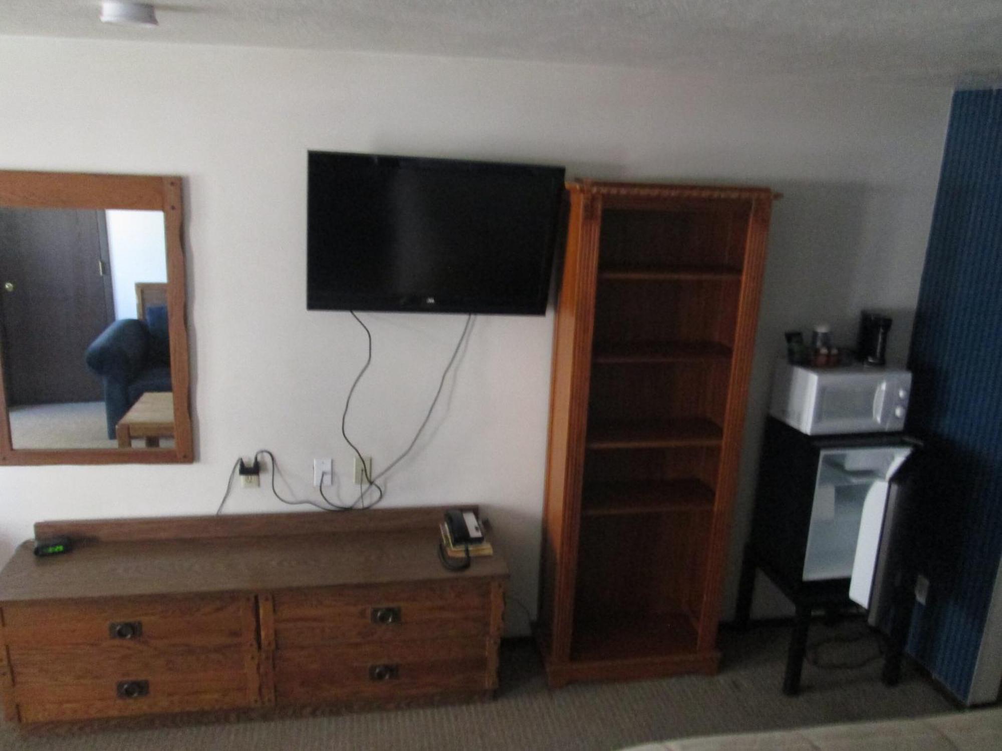 Jim Butler Inn & Suites Тонопа Номер фото